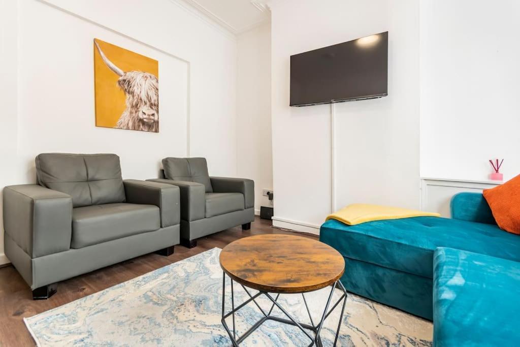 Home Near Anfield And Everton Fc With Free Parking Liverpool Buitenkant foto