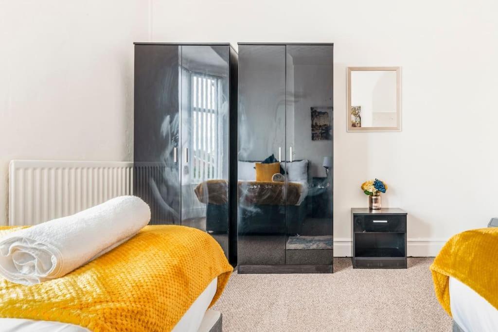 Home Near Anfield And Everton Fc With Free Parking Liverpool Buitenkant foto