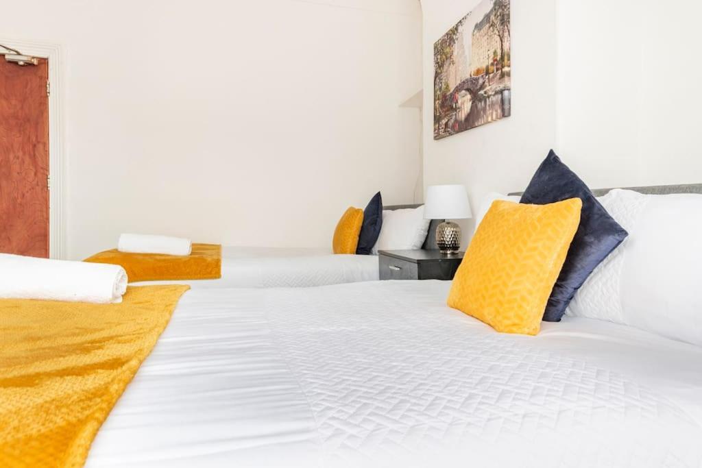 Home Near Anfield And Everton Fc With Free Parking Liverpool Buitenkant foto