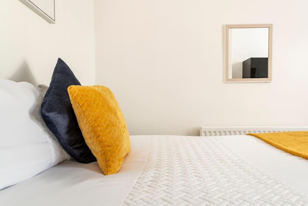 Home Near Anfield And Everton Fc With Free Parking Liverpool Buitenkant foto